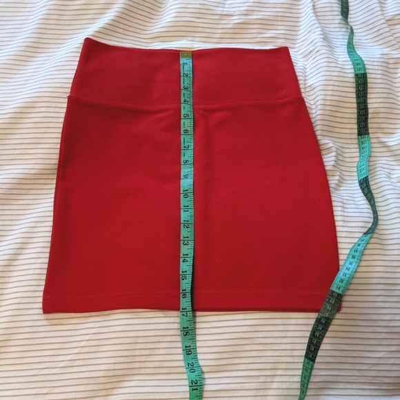Red mini bodycon skirt - Picture 6 of 6